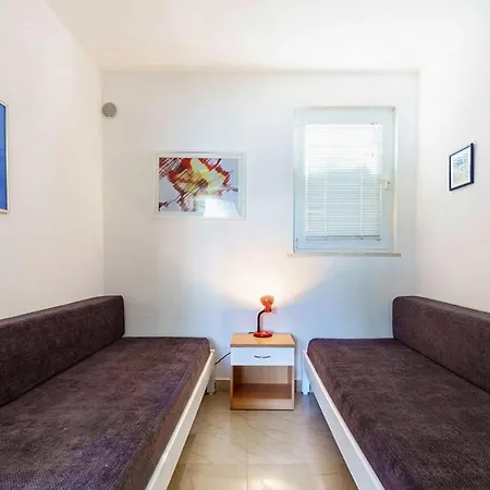 Apartment Lina - Cin10100f-cyd *